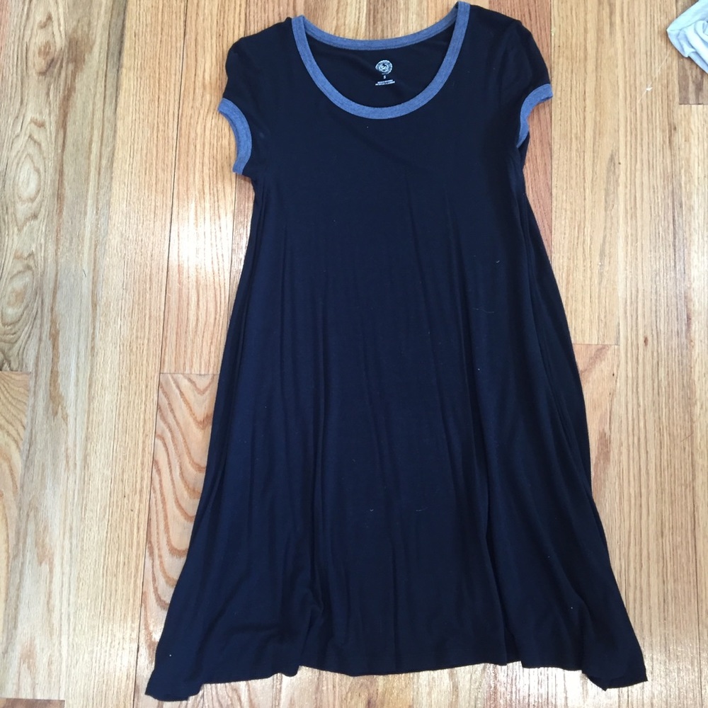 SO T-shirt dress